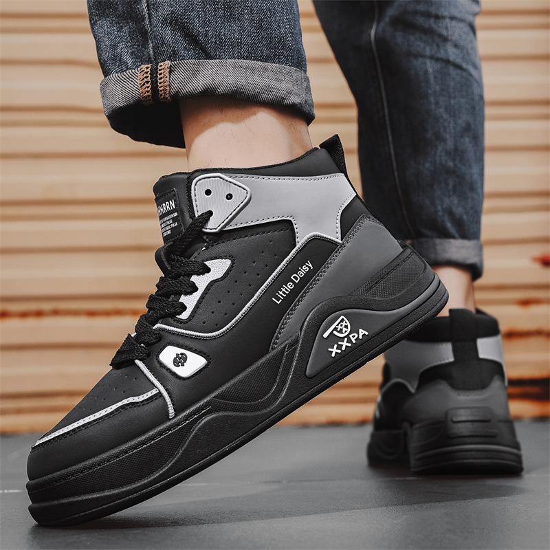 Men's Shoes New Platform Leather Surface Casual Board Shoes Punching Breathable Comfortable Lace-up Sports Shoes