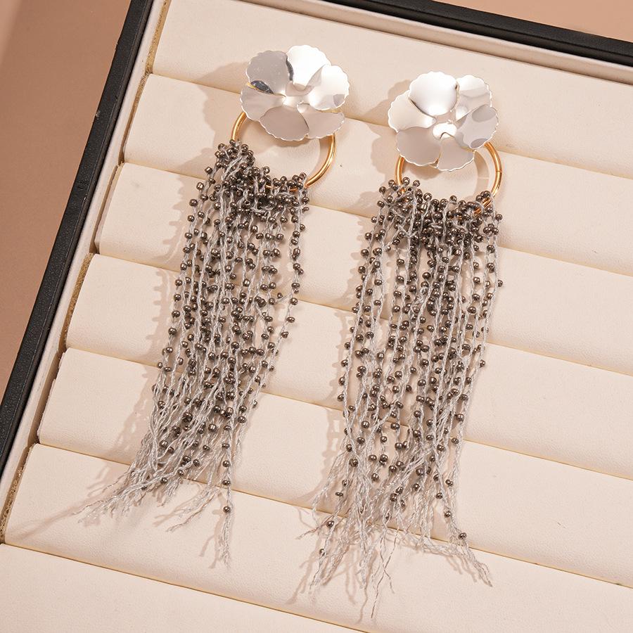 Luxuriöse Rote Blume Quastenohrringe: Stilvolle, Hochwertige Statement-Ohrstecker für Damen