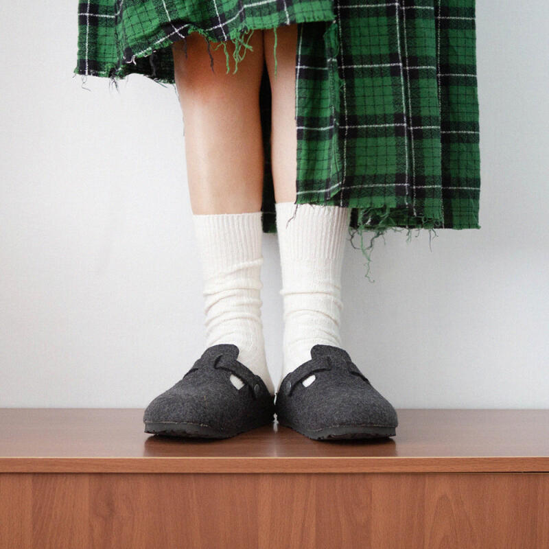 Long, soft wool socks in 3 colors rssw093