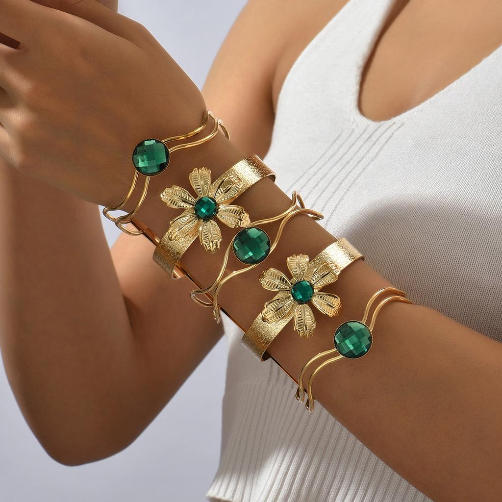 1PC Women's Fashion Personality Exaggerated Flower Opening Arm Bracelet Zircon Outdoor Party Festival Gift
