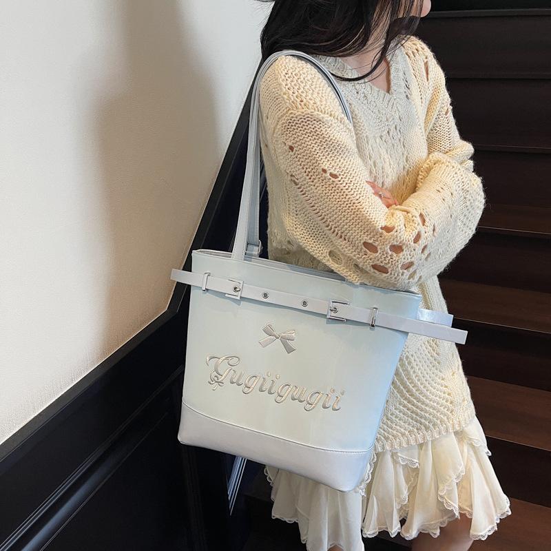 

Korean version of fashion tote bag commuter high-end underarm bag women s 2025 new large-capacity shoulder backpack синий