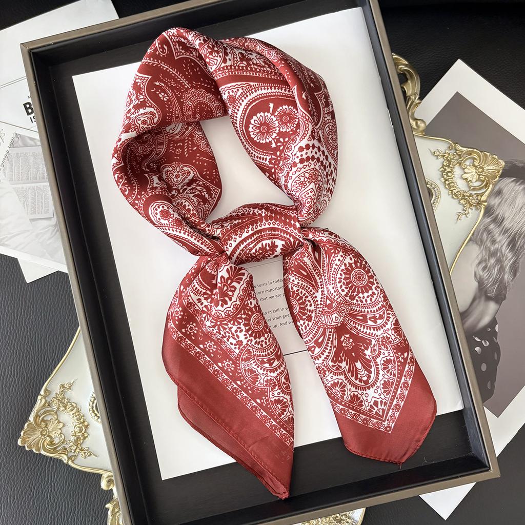 Luxury  Leopard Print Square Scarf Women'S Imitation Silk Scarf Casual Versatile Decoration Small Neck Scarf 70Cmx70Cm