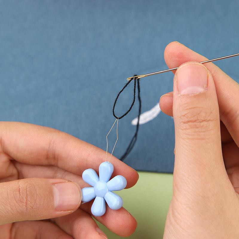 10pcs Easy Sewing Needle Device Threader Thread Guide Tool Garment Sewing Needlework Flower Shape Threader For Sewing Tools
