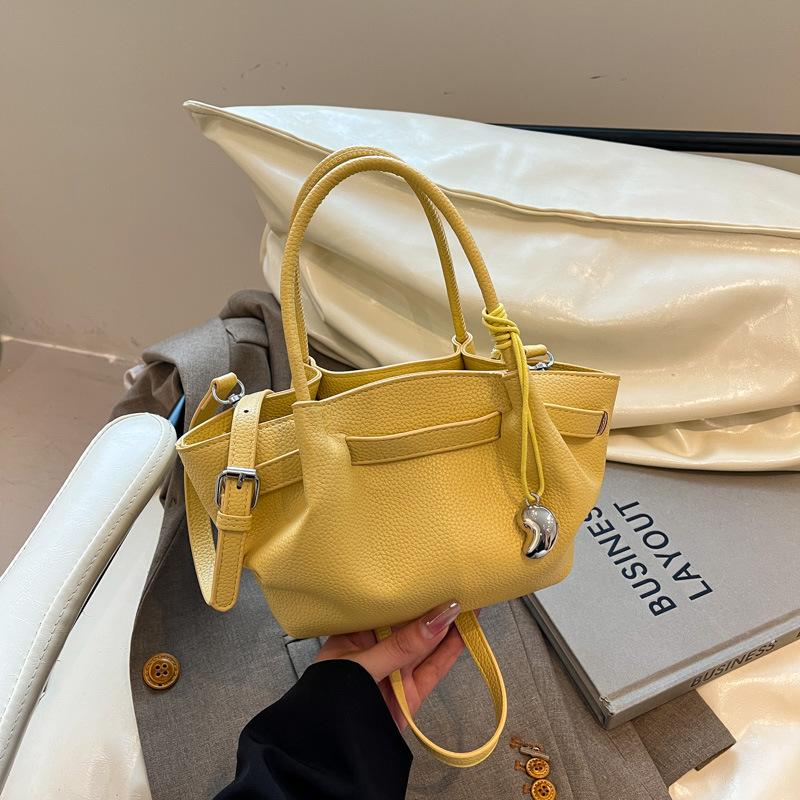 Korean version of retro portable bucket bag women's 2025 summer new light foreign-grade texture casual shoulder messenger bag