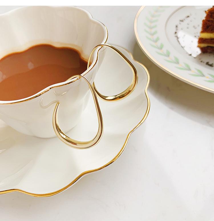 Metal Design Earrings Irregular Circle Geometric Stud Earrings Women's Exaggerated Niche Cold Wind Earrings