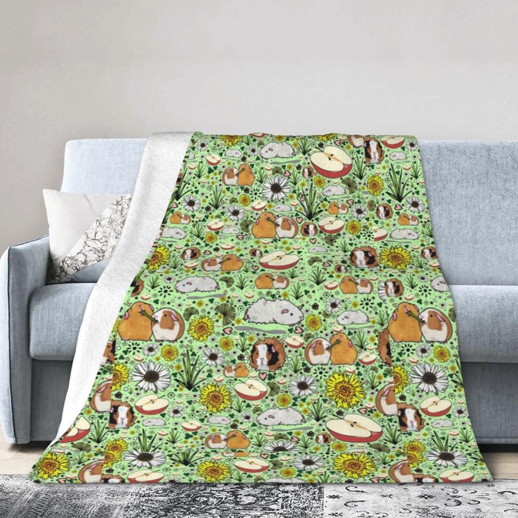 Guinea Pig Flannel Blanket Lovely Cartoon Animal Red Strawberry Blankets for Couch Bed Sofa Pet Hamster Floral Throw Blanket