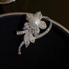 Vintage Silver Flower Pearl Brooches for Women Wedding Crystal Bouquet Bijoux Pins Clothing Jewelry Accessories