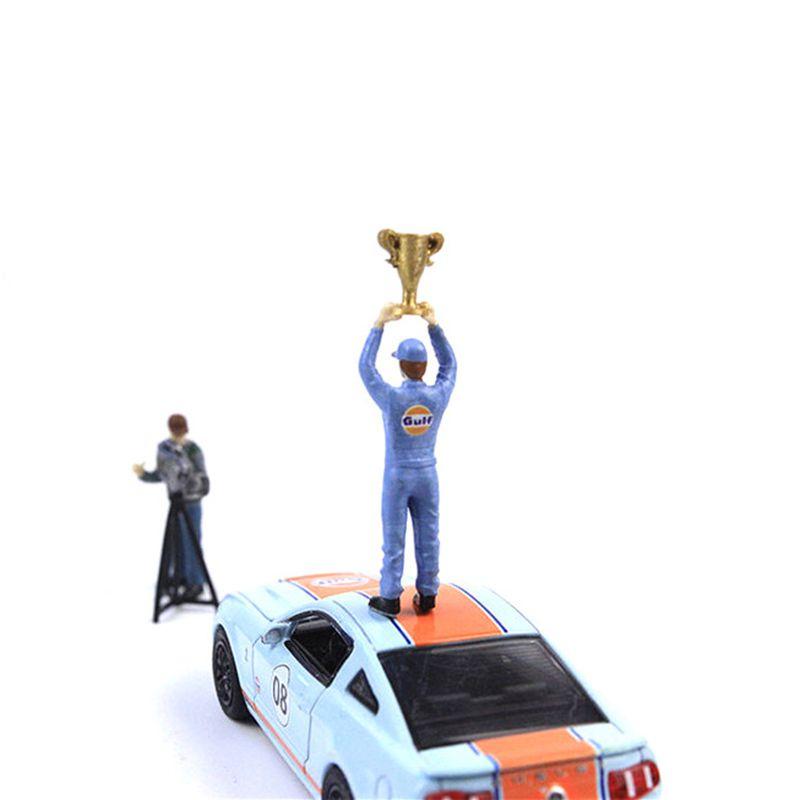 Rennmedaille 164 Das Spielfeld 2 Figuren-Szenario Modellset Für Matchbox Tomy Mit Hochwertigem Harzmaterial