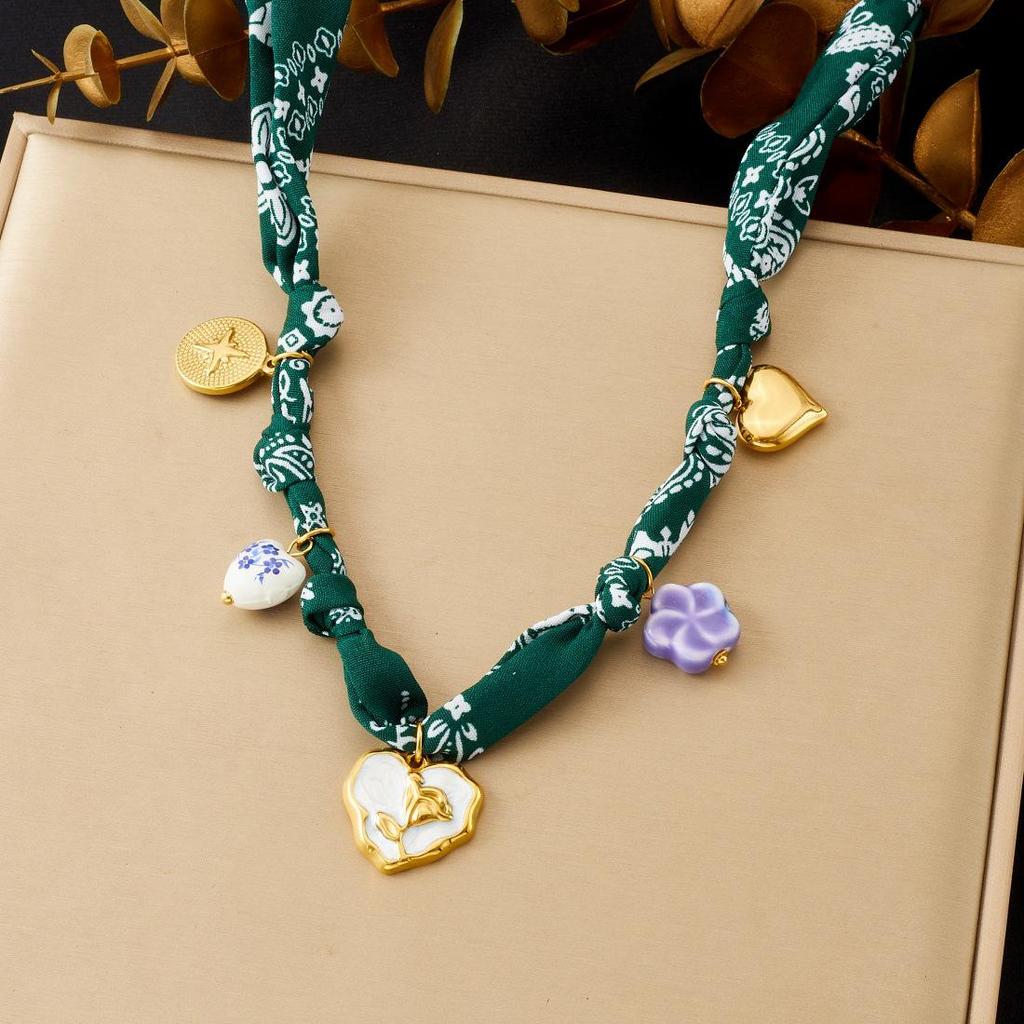 Set di Ciondoli Artistici Retro Etnici Placcati Oro Cuore Fiore Bussola