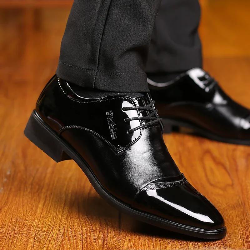 Scarpe da Uomo Eleganti in Pelle di Alta Qualità Scarpe Casual da Uomo Traspiranti Marca di Lusso Italiana con Lacci Scarpe da Guida da Uomo Antiscivolo