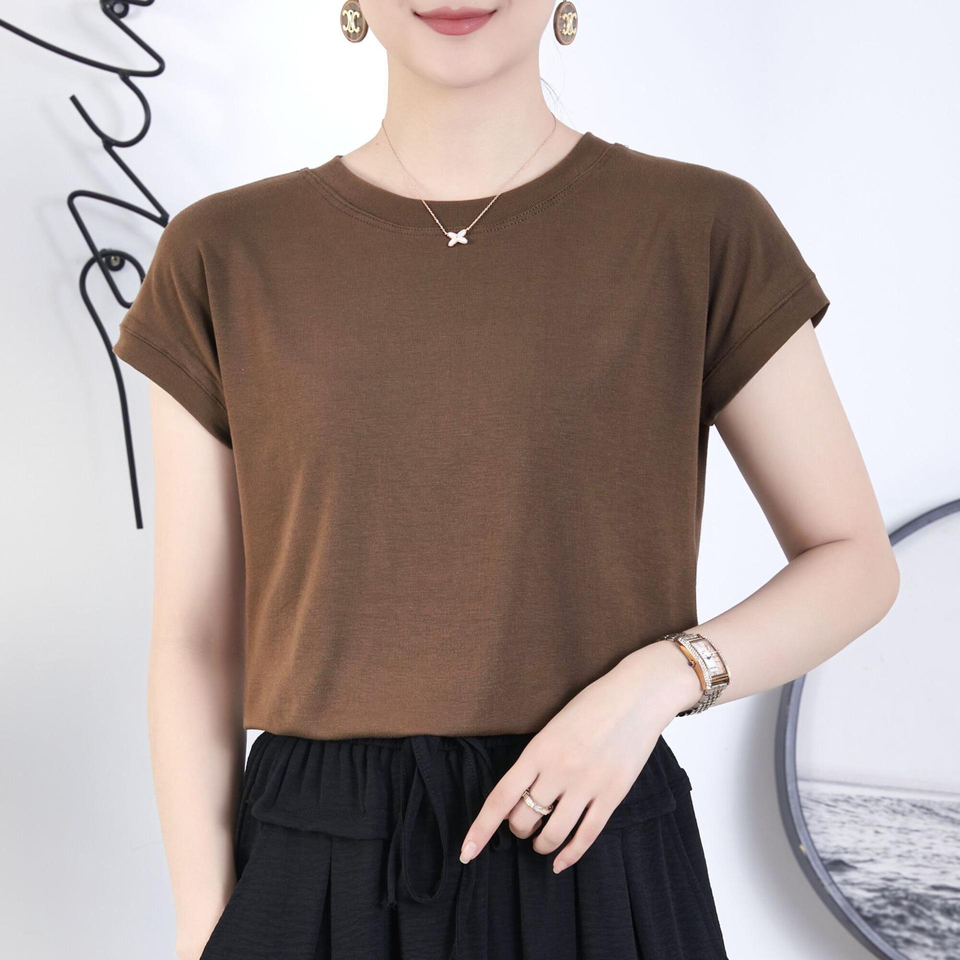 

2025 Однотонная футболка с коротким рукавом большого размера для женщин, летняя свободная женская футболка высокого качества с узором CCXX244 M коричневый