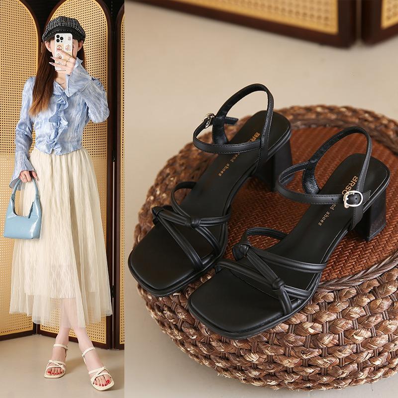 Coarse-heeled sandals women's new summer wear fashion silver bow mid-heel buckle with open-toed sandals