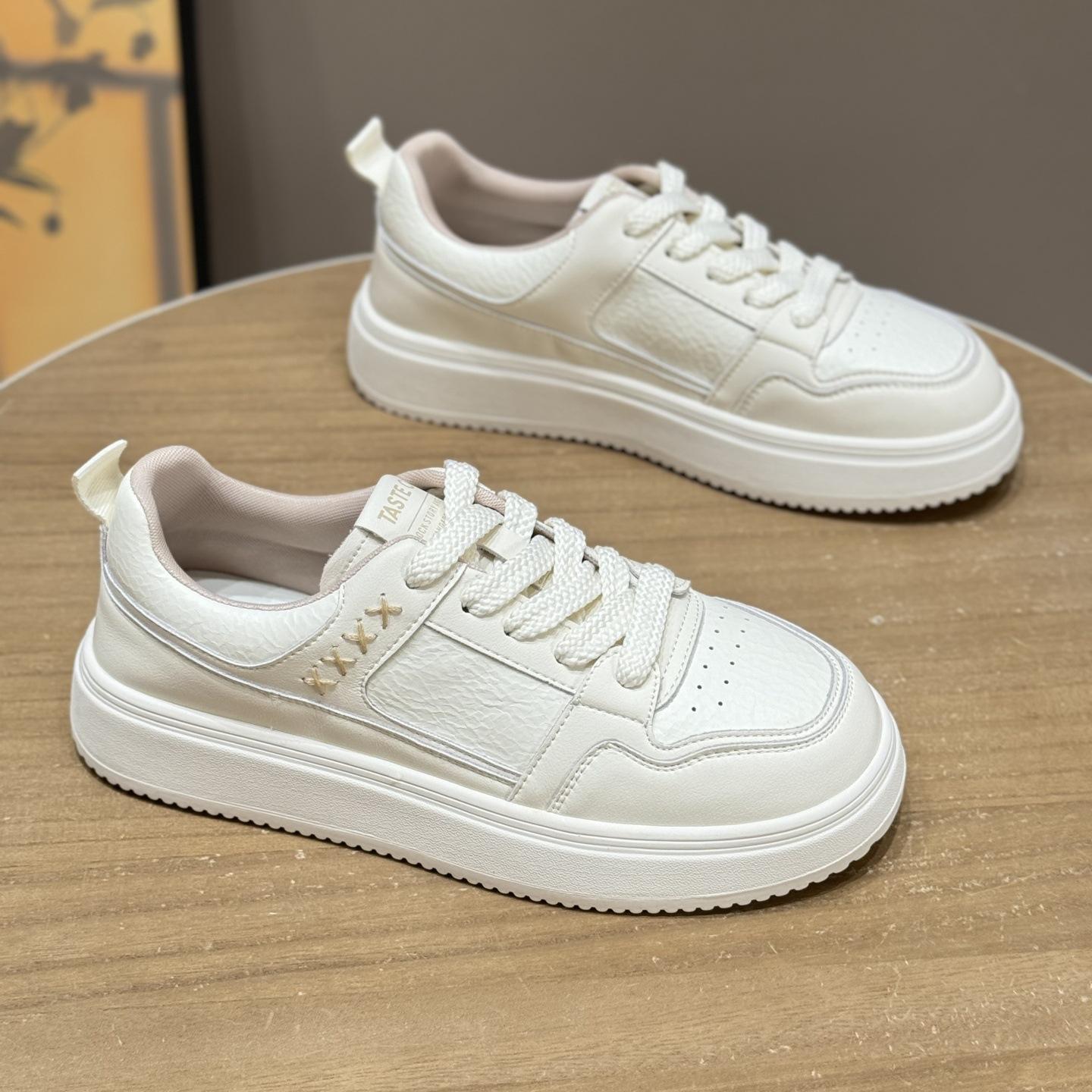 

Platform white shoes women s 2025 new fashion versatile comfortable lightweight college style round head lace-up casual board shoes 35