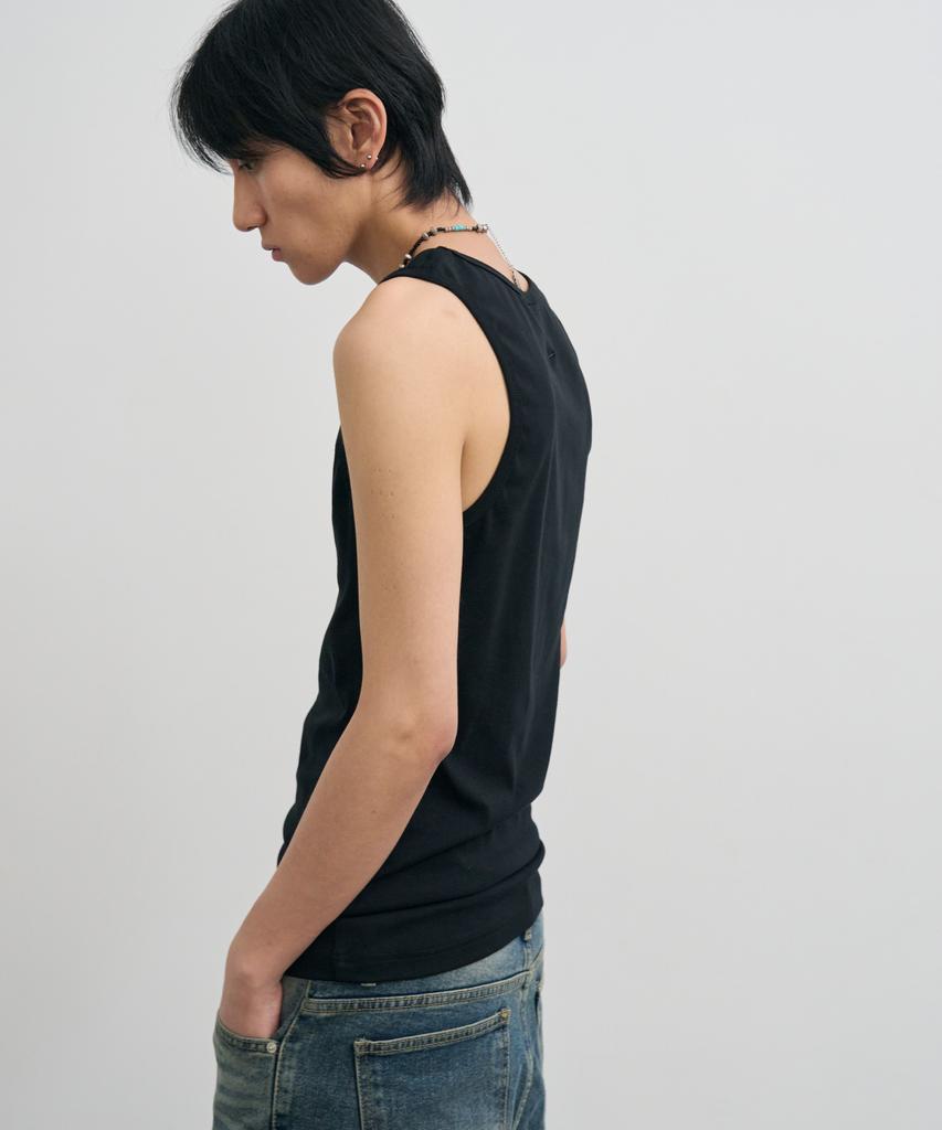 Piali Refined Embroidery Sleeveless (Black)