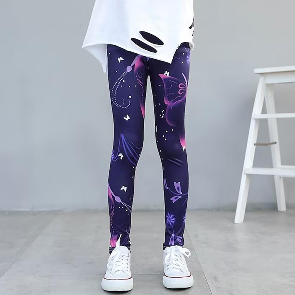 Девушка с радужными линиями и цветочными принтами — фото 4