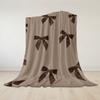 Elegante braune Schleifenmuster Flanelldecke Warm Weich Halloween Weihnachten Sofa Warm Gemütlich Dekoratives Dekor Geschenk für Alle Jahreszeiten