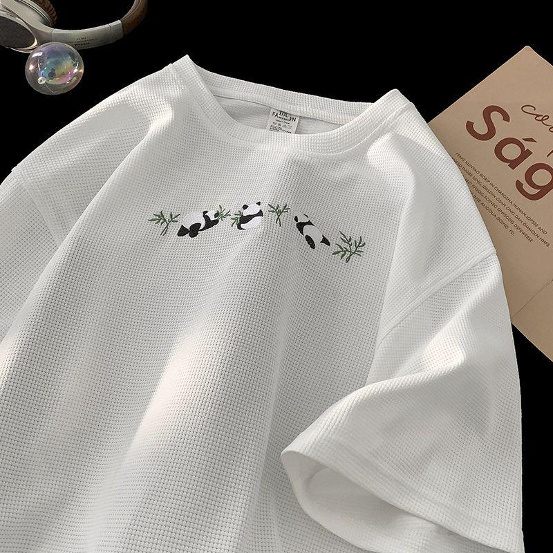 

Мужская летняя футболка свободного кроя с коротким рукавом и вафельной текстурой с принтом панды XXXL белый