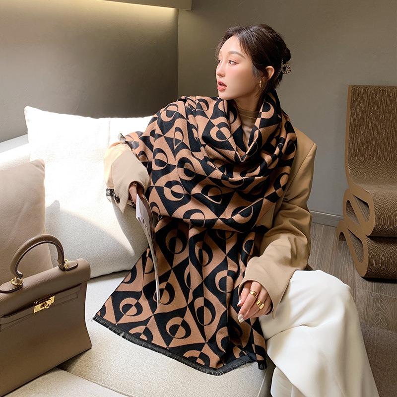 Autumn and Winter New Imitation Cashmere Scarf Women's Black and White Fashion Warm Thickened Cold-proof Air Conditioner Fringed Large Shawl