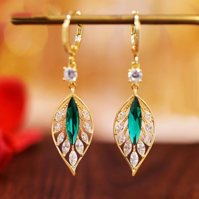 Fashion Shiny Zircon Green Leaf Pendant Earrings for Women Temperament Versatile Birthday Party Anniversary Jewelry Mujer