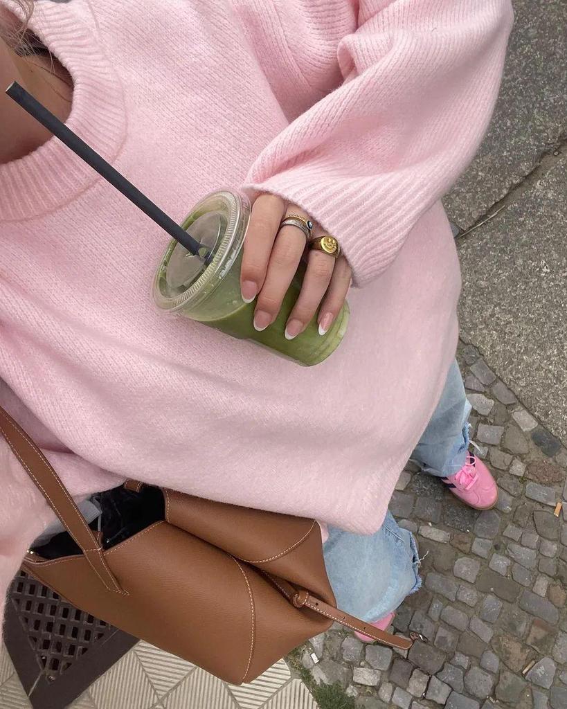 2024 Pink Sweet Round Neck Pullover Sweater - European & American Winter Style