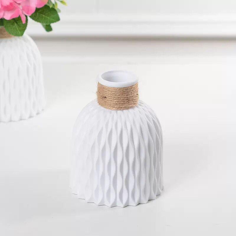 Modern Imitation Ceramic Vase Flower Pot Home Decoration Plastic Vase Nordic Style Flower Arrangement Home Decoration.