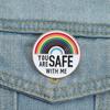 Sei al sicuro con me Spille Smaltate Spilla Bandiera Arcobaleno Tema Pride Distintivo da Bavero Gioiello Regalo per Amici LGBT Vestiti