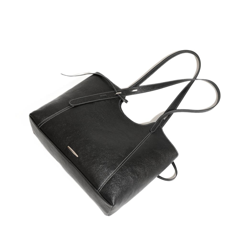Textured Tote Bag for Women, 2026 New Model, High-end, Large-capacity, Commuter Shoulder Bag, Versatile, Fashionable, Simple, Leather Handbag