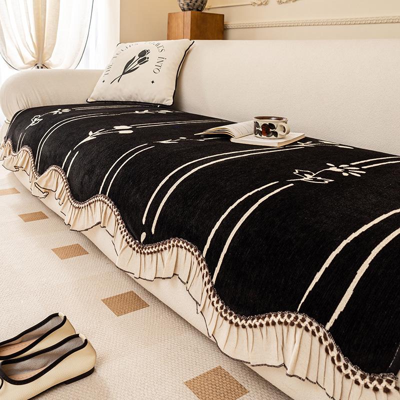 

Modern Light Luxury Special-Shaped Sofa Universal In All Seasons, Sofa Cover, Advanced Sense New Skirt Pad, Non-Slip Cover 70*70cm