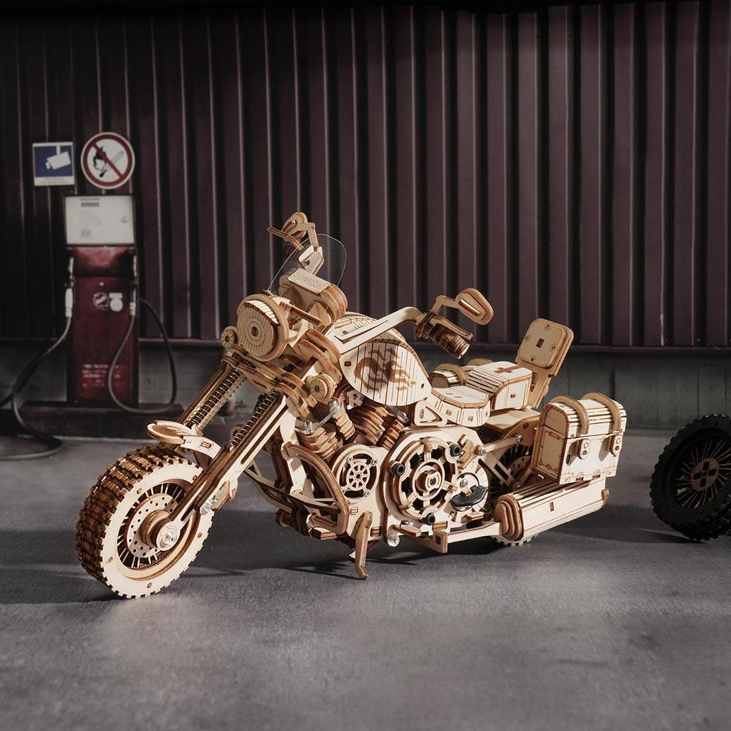 ROBOTIME ROKR 3D Wooden Motorcycle Puzzle-1:8 Scale Wood Model Motorcycle Kits to Build for Adults