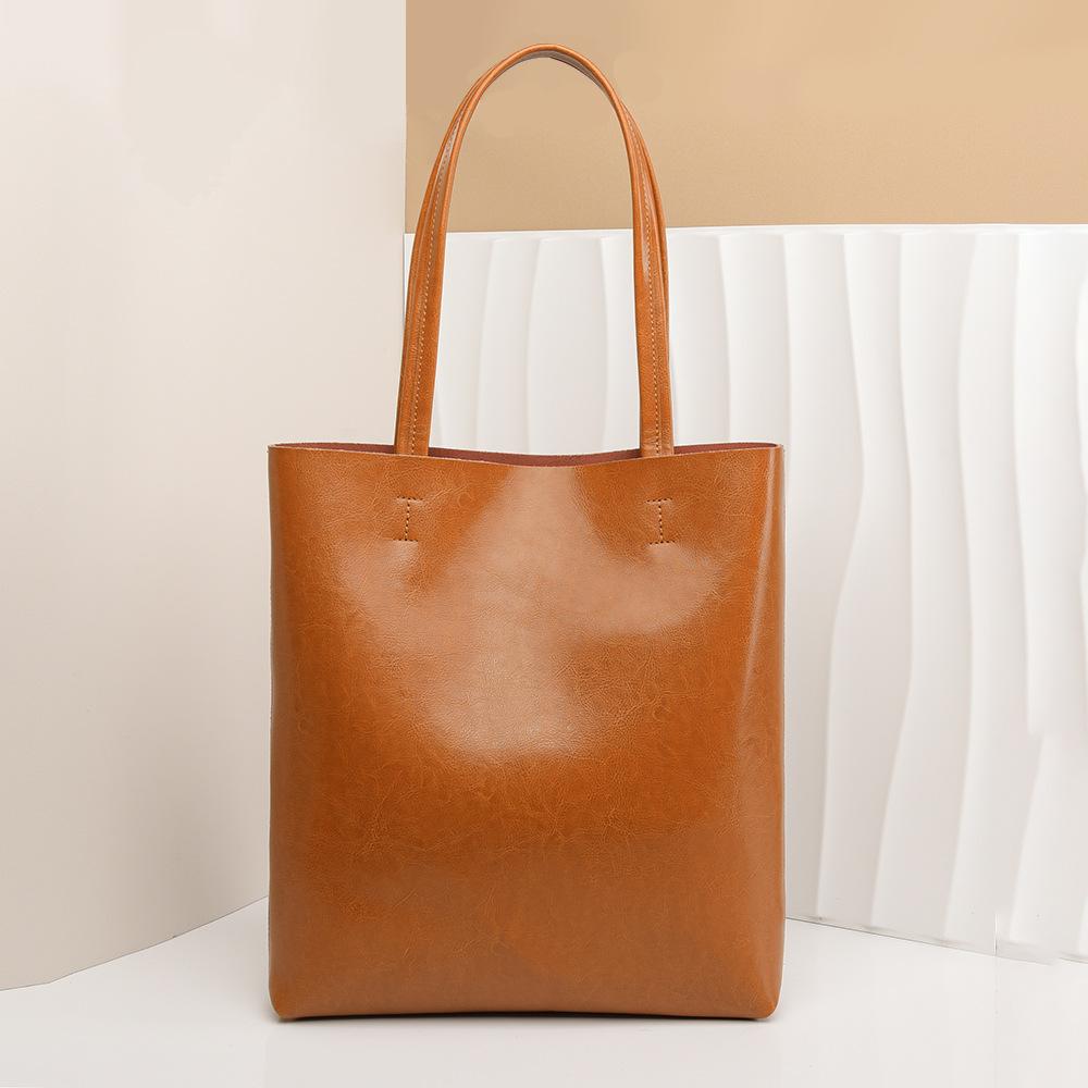 Single Shoulder Bag, New Oil Wax Leather Women's Bag, Simple and Large Capacity Tote Bag, Fashionable Commuting Bucket Bag