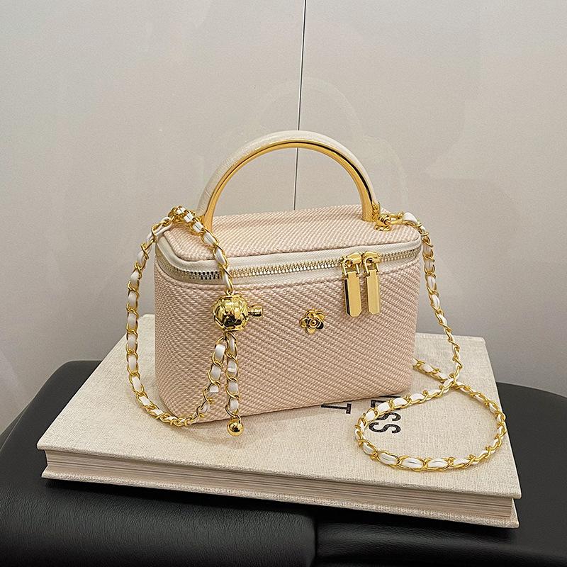 Shoulder bag Small daisy box bag Slack high-intelligence diamond chain Crossbody portable small square bag