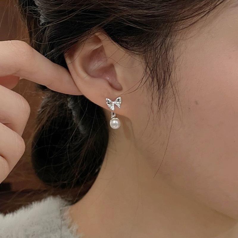 Simple Pearl Earrings for Women Suitable for Birthday Party Gifts Two Wear Earrings Light Luxury Design Senior Sense of Small Match Earrings