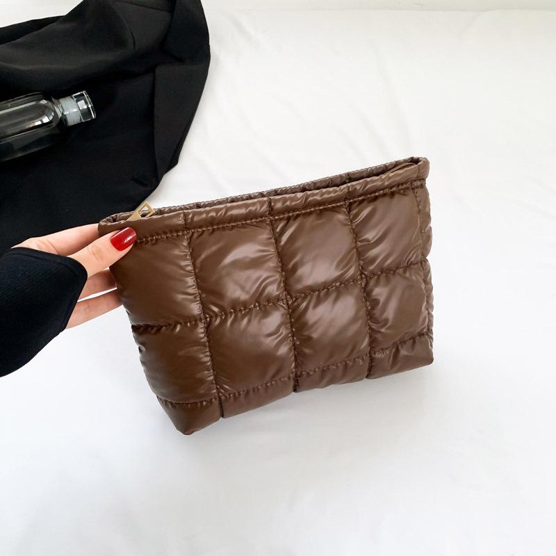 

Популярная в этом году модная корейская клетчатая сумка женская 2025 осень и зима новая универсальная ins повседневная ретро женская сумка коричневый