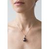 Pendentif - PEARLS &amp; COLORS - Perle de culture de Tahiti Poire 8-9 mm - Or blanc 375/1000 - Chaîne argent 42 cm offerte