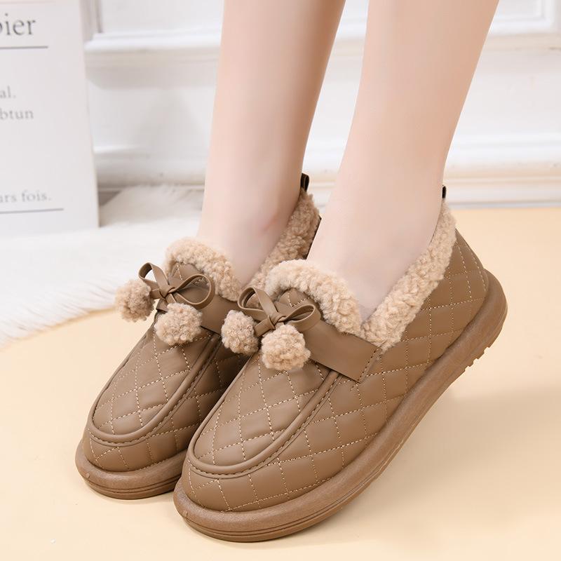 

Зимние новые женские хлопковые туфли Пекин 2025, бархатные утолщенные нескользящие теплые туфли для мам, модные хлопковые туфли Doudou в корейском стиле 41