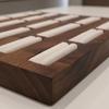 Bandeja para Joyas de Madera de Nogal con Ranuras de Terciopelo Compacta Pantalla de Pulseras Suave