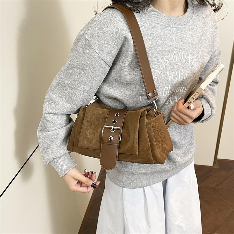 Modische Breite Lederriemen Schultertasche Große Kapazität Y2k Achseltasche Kunstwildleder Damen Klappe Pendler Handtasche