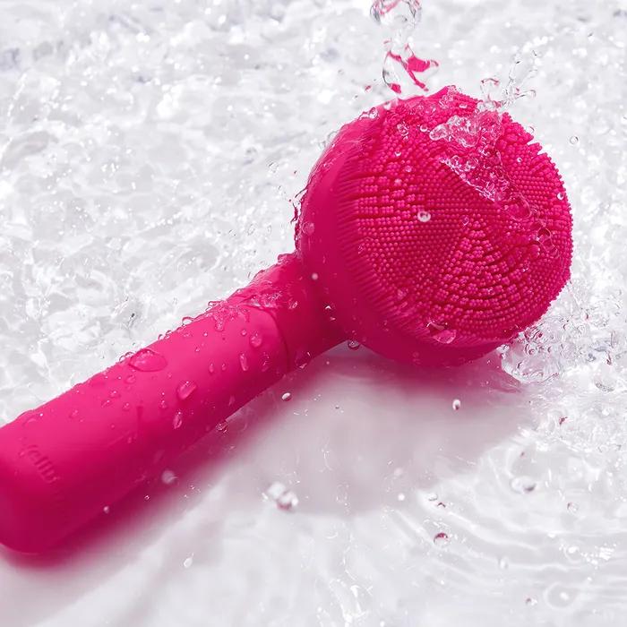Welderma Extendable Vibration Face & Body Length-Adjustable Cleansing Shower Massage Brush