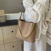 Textured Large-capacity Chain Tote Bag Women's New Fashion Student Commuter Bag Shoulder Messenger Bag