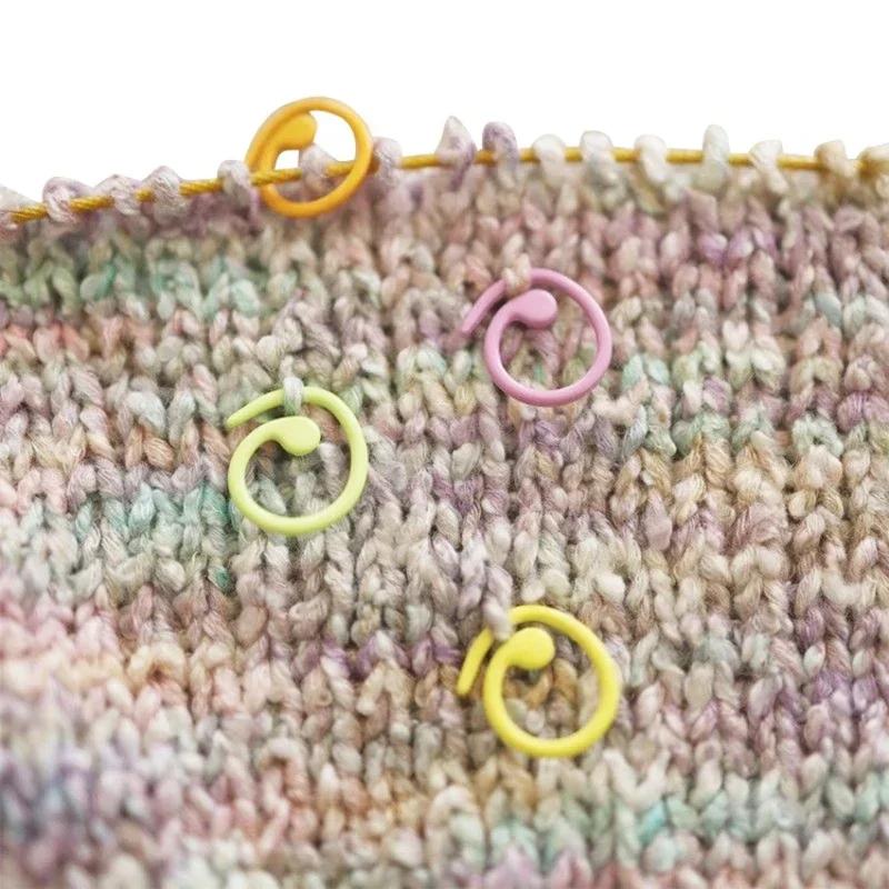 16×15mm 30/60PCS Zinc Based Alloy Knitting Stitch Markers Spiral Multicolor Painted Marker Buckle Crochet Stitch Needle Clip