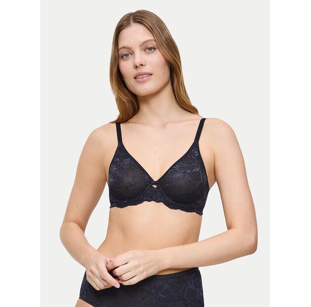 Бюстгальтер с косточками Triumph Amourette Charm EU 70E