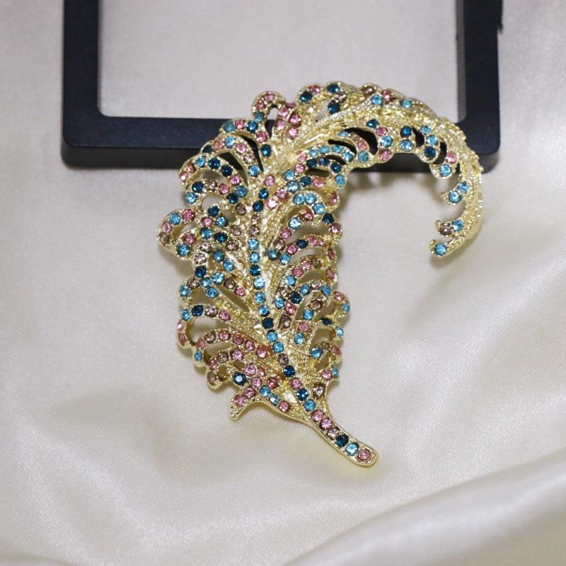 Women Men Exquisite Luxury Rhinestone Feather Pin Badges Shining Boutique Decoration For Man Woman