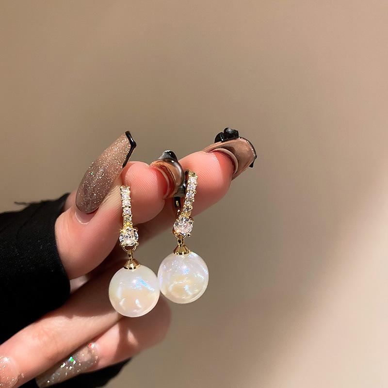 Korean Luxury Mermaid Pearl Earrings: Elegant, High-End, and Versatile Statement Ear Buckles