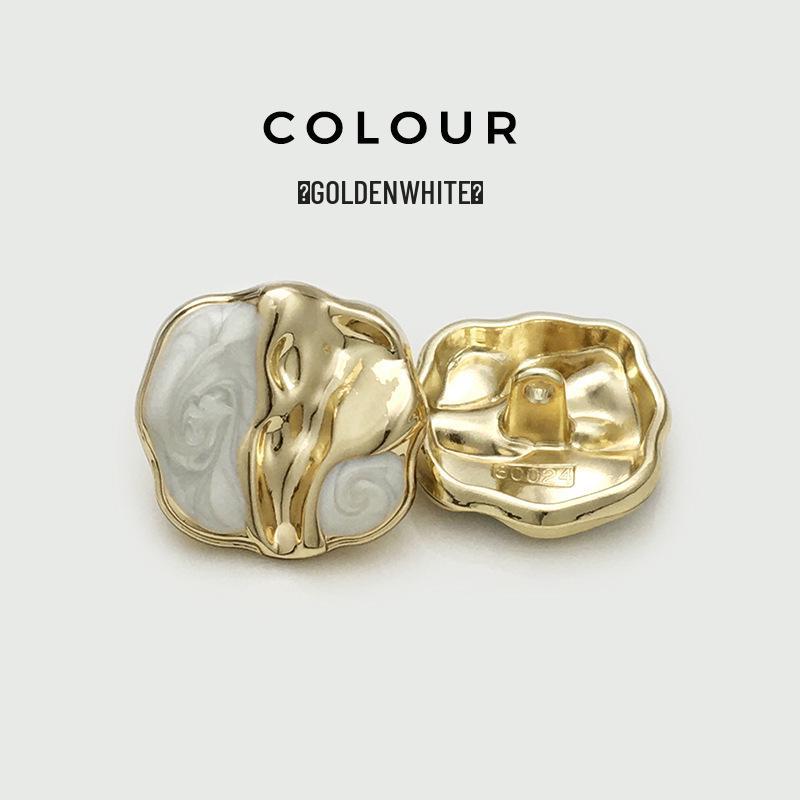 

Стильні металеві емальовані ґудзики з нерегулярним колірним блоком для пальт, тренчів, светрів та костюмів