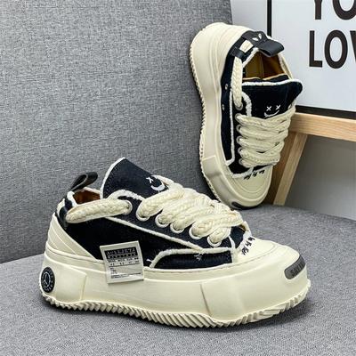 Thick Soled Raised Round Head Canvas Sports and Leisure Shoes with Versatile Design, Anti Slip and Breathable Board Shoes