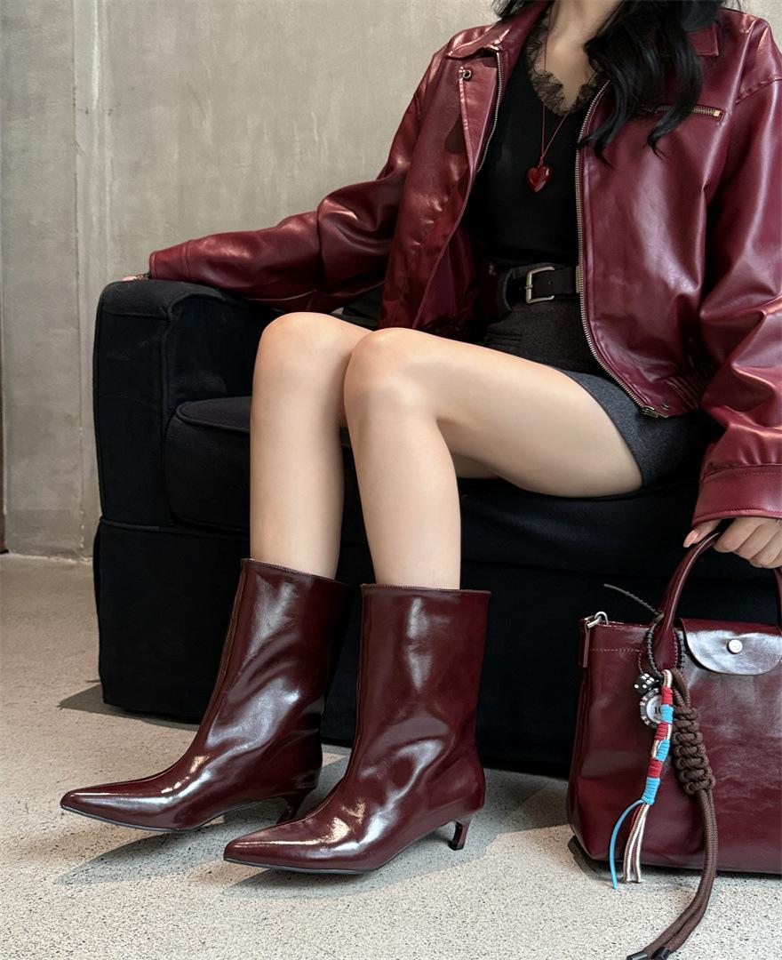 

2025 осень и зима новая простая остроносая обувь Мартин на низком каблуке мягкая подошва удобный тонкий каблук маленькие ботильоны тонкие ботинки 39 красный