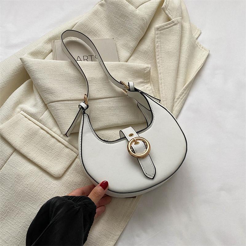 Modern Crescent Shape Shoulder Bag With Trendy Stitching And Patchwork Elements