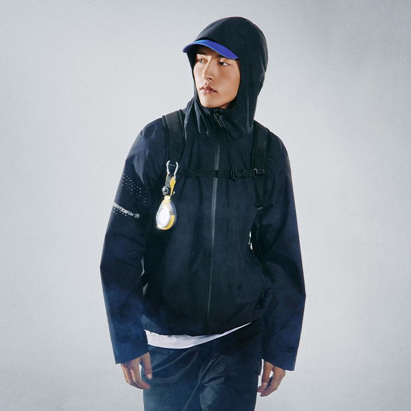 Li Ning CF Reflective Waterproof Windproof Breathable Hooded Outdoor Jacket Men Jacket Black ACFU005-1