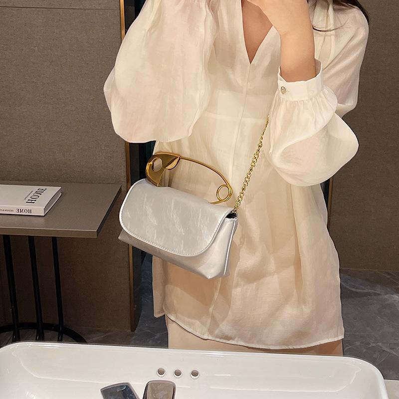 Simple and fashionable shoulder bag for women 2025 summer new simple casual fashion small square bag retro messenger bag for women
