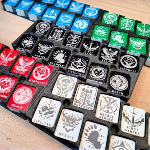 HiGowow Tabletop Card Game Ability Tracking Counters, 74 Token Dispenser, Pocket Life Counter, Turn Tracker, Point Tracker for Trading Card Games, Mag